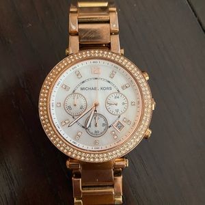 Michael Kors Rose Gold Diamon Face Round Watch🖤